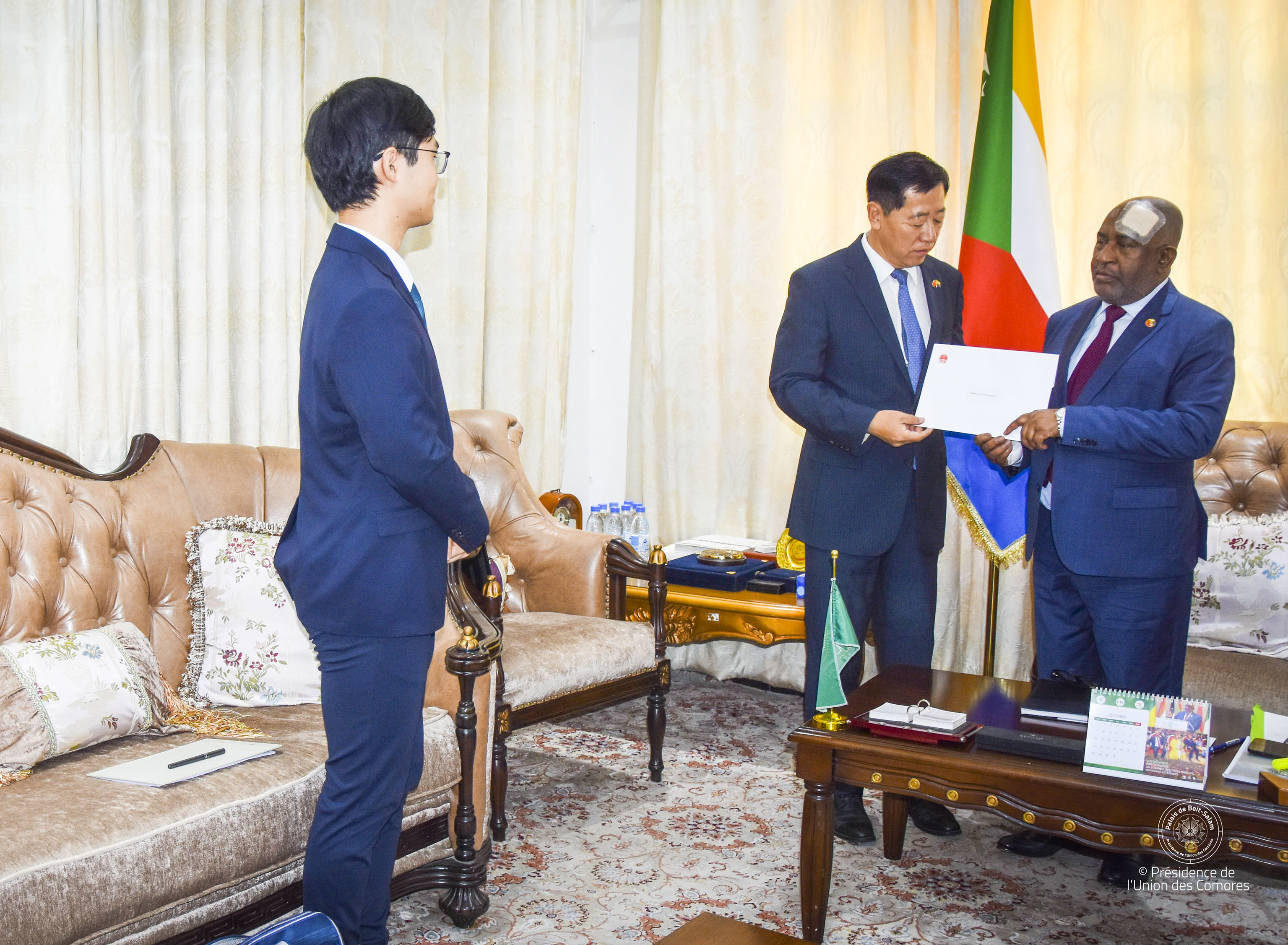 Rencontre entre le président Azali Assoumani et l'Ambassadeur de la République Populaire de Chine: Vers une coopération renforcée